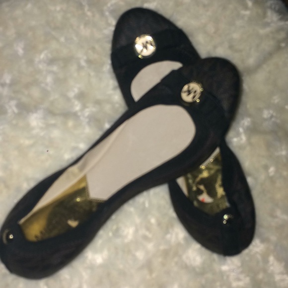 😍MK FLATS FOR WOMENS😍 - Picture 1 of 4